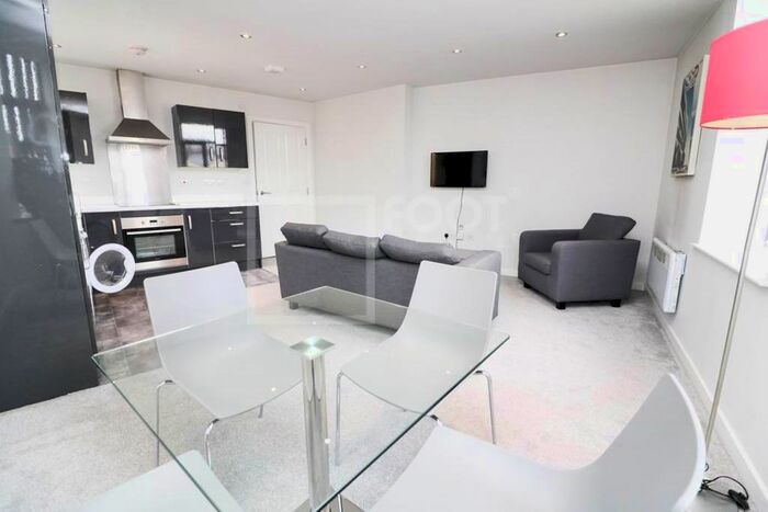 2 Bedroom Flat To Rent In Vincent Street, Bradford, BD1