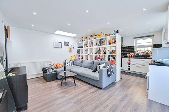 1 Bedroom Terraced House For Sale In Dunton Road, Bermondsey, London, SE1