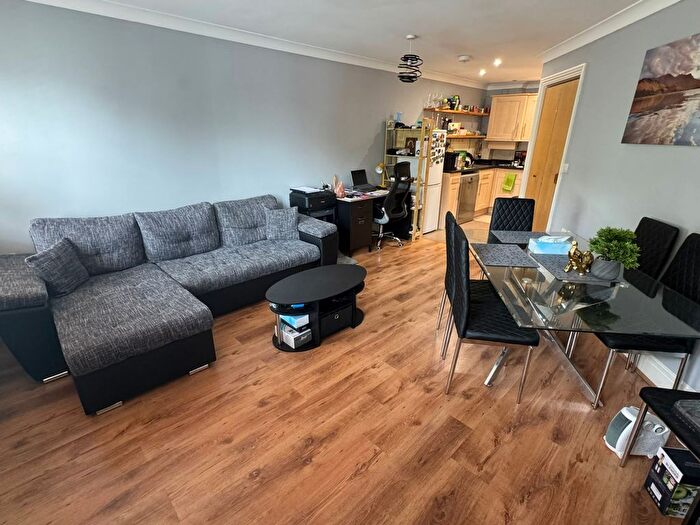 2 Bedroom Flat To Rent In Sun Lane, Gravesend, DA12