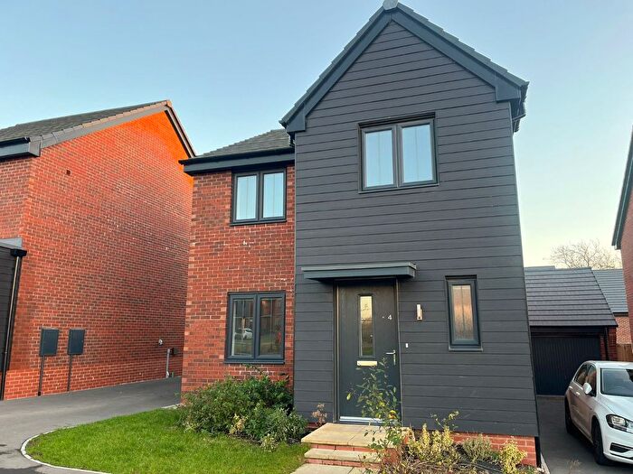 4 Bedroom Detached House To Rent In Springfield Drive, Derby, Derbyshire, DE22