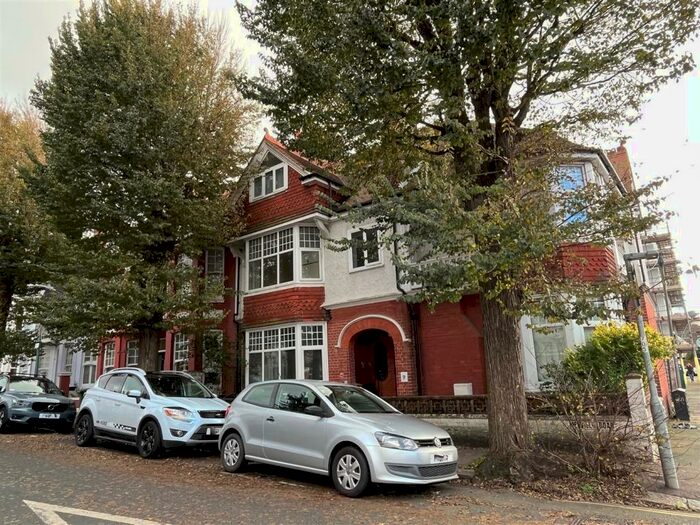 4 Bedroom Flat To Rent In Melville Road, Hove, BN3