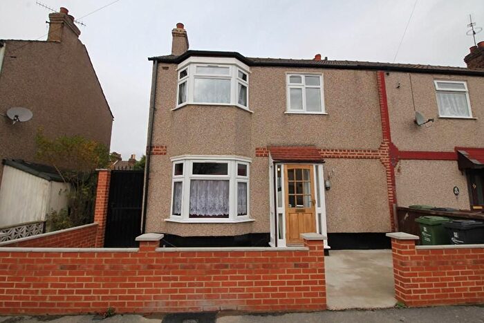 3 Bedroom Terraced House To Rent In Heath Road, Chadwell Heath, RM6