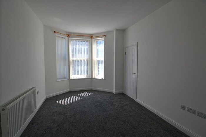 1 Bedroom Apartment To Rent In South Parade, Whitley Bay, NE26