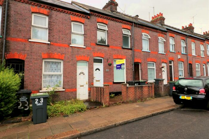 3 Bedroom Terraced House To Rent In St Peters Road Luton, LU1