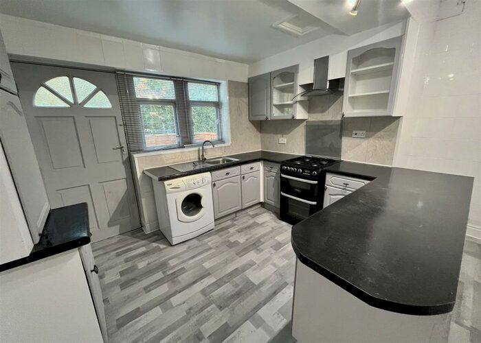 4 Bedroom Terraced House To Rent In Norman Road, Birkby, Huddersfield, HD2