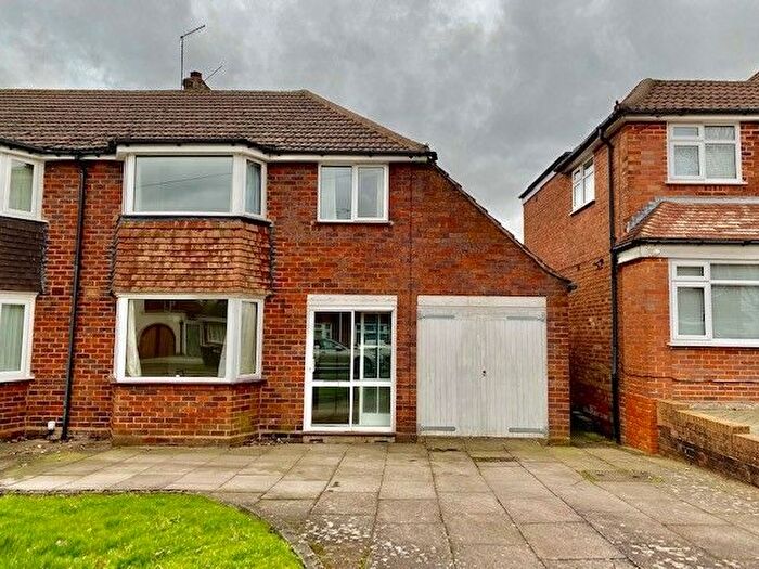 3 Bedroom Semi Detached House For Sale In Leasowe Road, Rubery, B45
