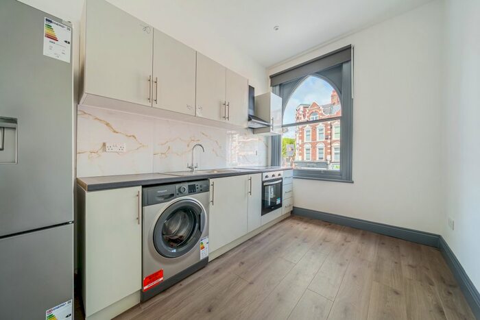 1 Bedroom Flat To Rent In Muswell Hill Broadway, London, N10