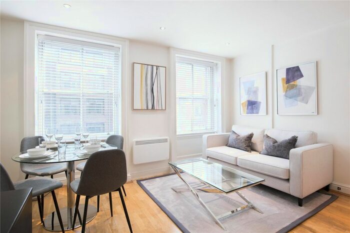 2 Bedroom Flat To Rent In Nottingham Place, Marylebone, London, W1U