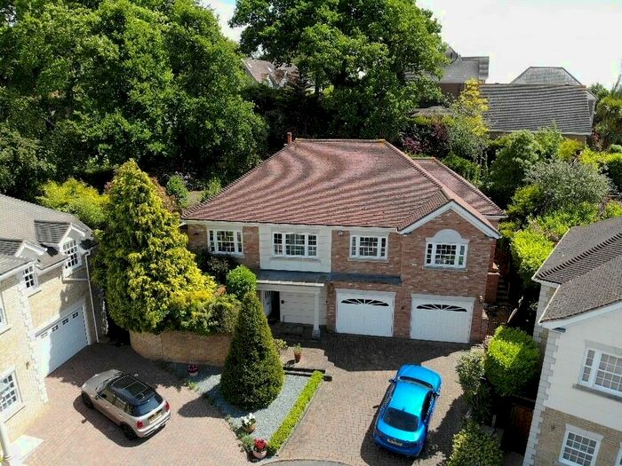 3 Bedroom Detached Bungalow To Rent In Vicarage Heights, Benfleet, Essex, SS7