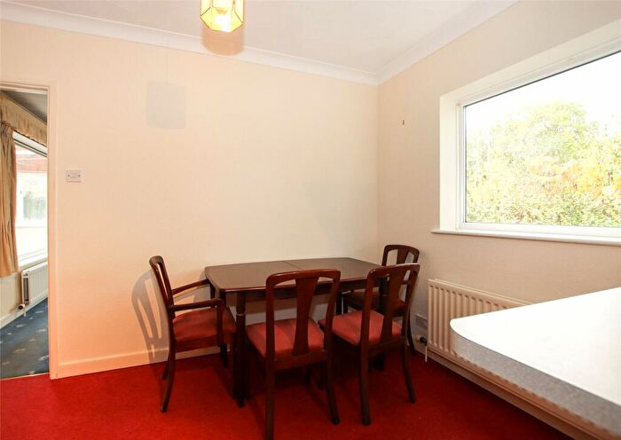 3 Bedroom Bungalow For Sale In Yeovilton Close, Everton, Hampshire, SO41