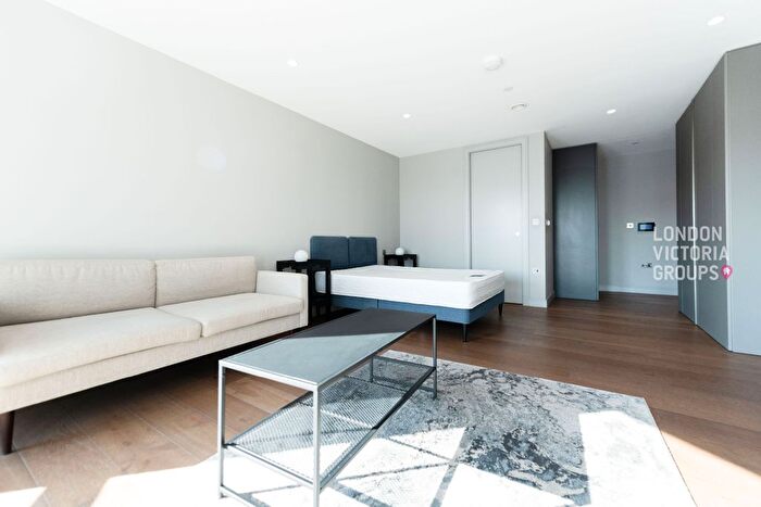 Studio To Rent In Cutter Lane, London, SE10