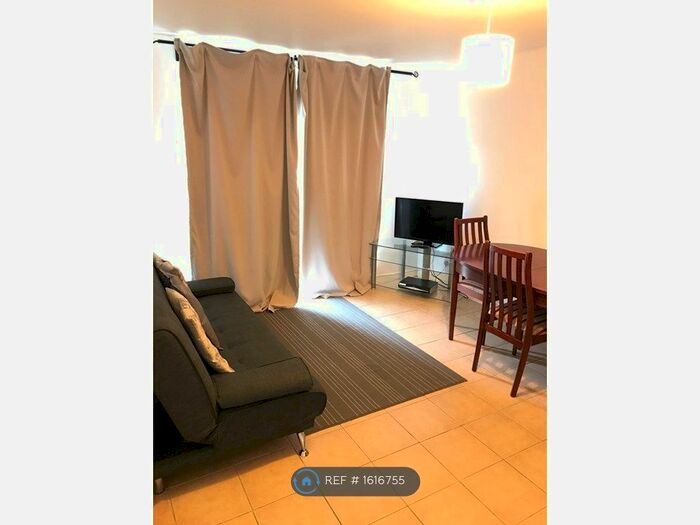 3 Bedroom Terraced House To Rent In Bostocke Close, Basildon, SS15