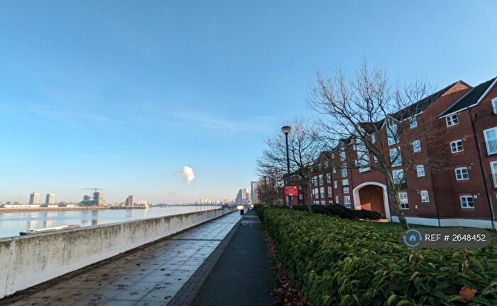 2 Bedroom Flat To Rent In Harlinger Street, London, SE18