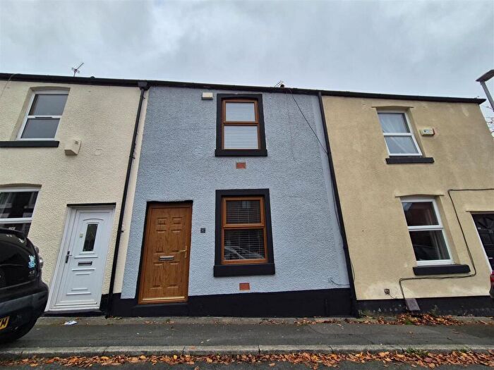 2 Bedroom Terraced House To Rent In Fountain Street, Hyde, SK14