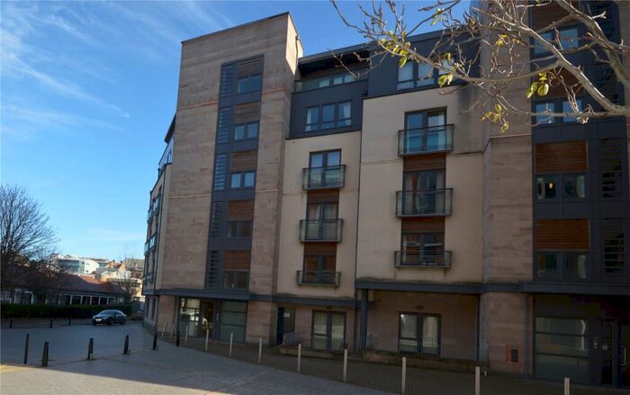 2 Bedroom Flat To Rent In West Tollcross, Edinburgh, EH3