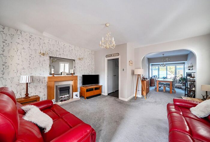 3 Bedroom Semi Detached House For Sale In Nightingale Road, Carshalton, SM5