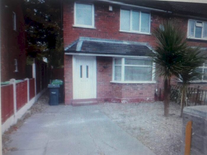 3 Bedroom Semi-Detached House To Rent In Beech Road, Darlaston, Wednesbury WS10