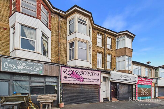 3 Bedroom Apartment For Sale In Lytham Road, Blackpool, Lancashire, FY1