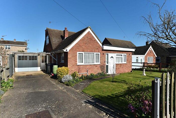 3 Bedroom Detached Bungalow For Sale In Abbots Crescent, St. Ives, PE27