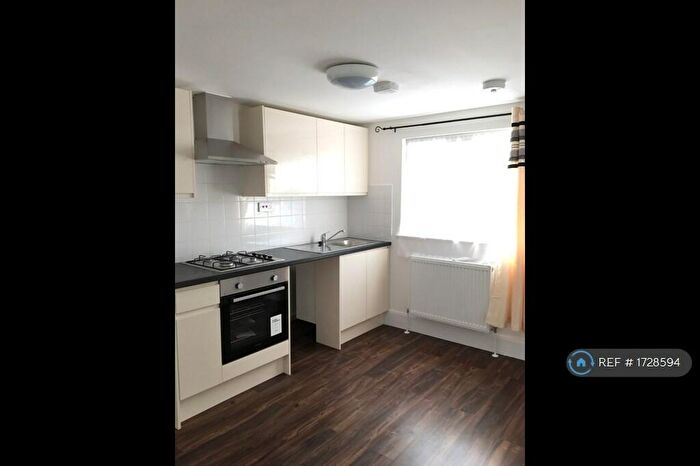 1 Bedroom Flat To Rent In High Street North, Dunstable, LU6