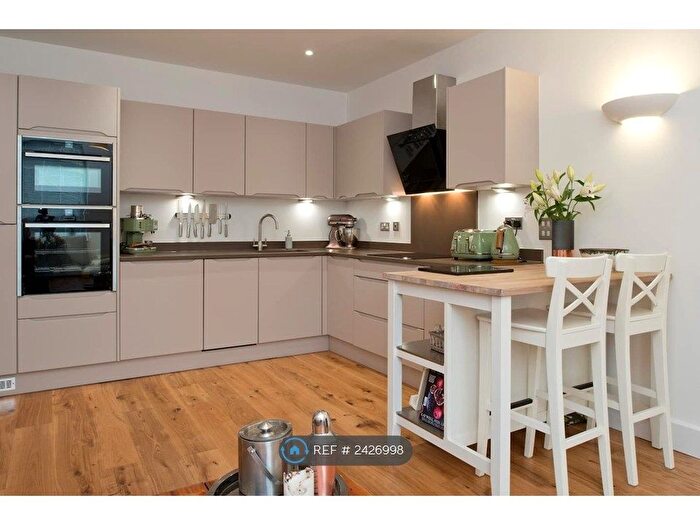 2 Bedroom Flat To Rent In Old Shoe Factory Portland Square, Bristol, BS2