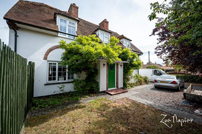 3 Bedroom Detached House For Sale In Burnham On Crouch, CM0