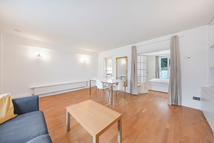 1 Bedroom Maisonette To Rent In Oakley Street, London, SW3