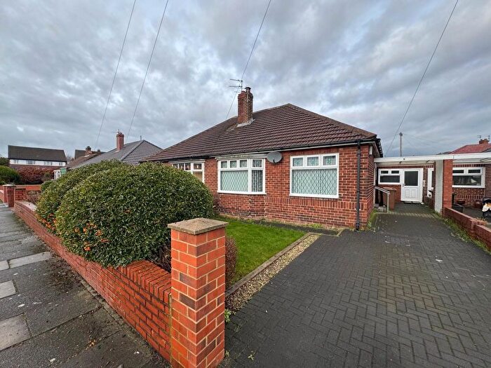 2 Bedroom Semi Detached Bungalow For Sale In Manor Gardens, Benton, NE7