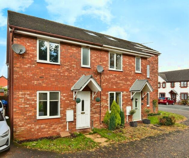 2 Bedroom Semi-Detached House For Sale In Oakden Close, Bramshall, Uttoxeter, ST14