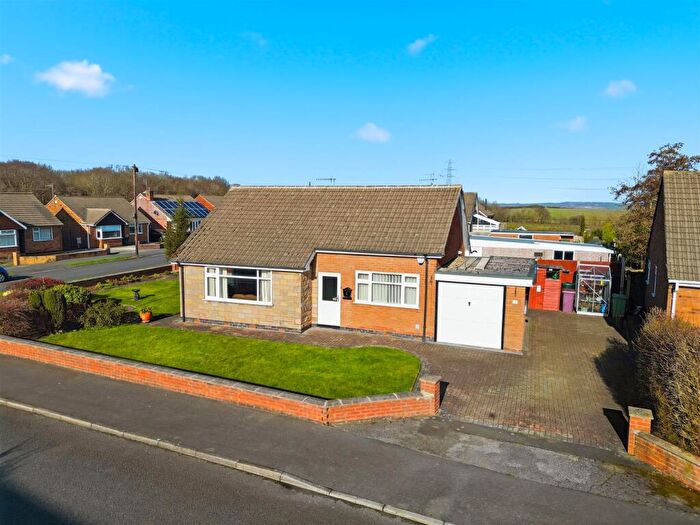 2 Bedroom Detached Bungalow For Sale In Brandene Close, Calow, Chesterfield, S44