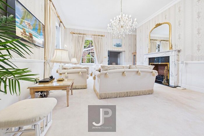 1 Bedroom Flat To Rent In Coxtie Green Road, Pilgrims Hatch, Brentwood, CM14