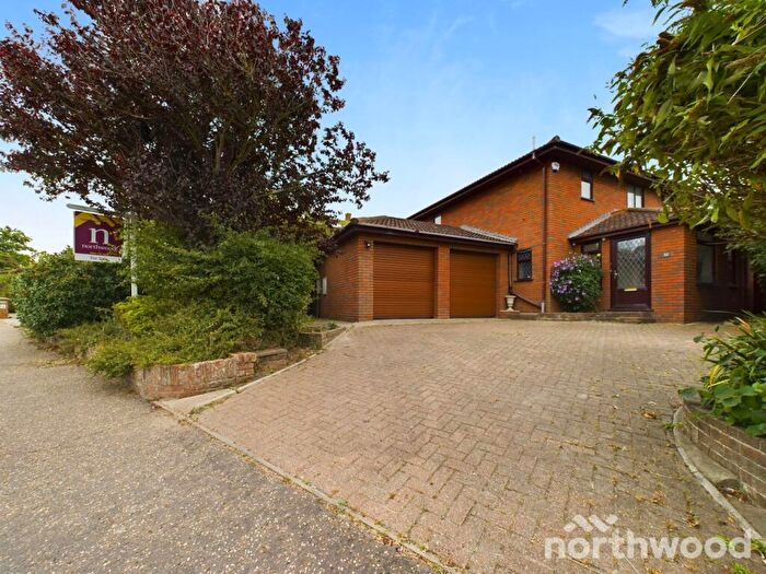 4 Bedroom Detached House To Rent In Naze Park Road, Walton-on-the-Naze, CO14