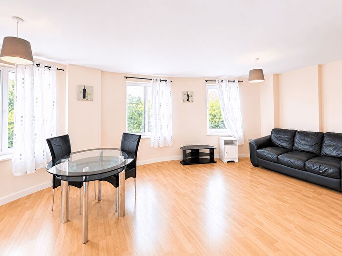 2 Bedroom Flat To Rent In Peterborough Road, Harrow, HA1