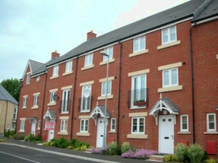 5 Bedroom House To Rent In Harris Close, Frome, Somerset, BA11