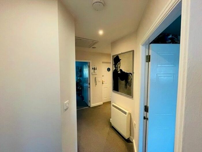 2 Bedroom Property To Rent In Haunch Lane, Kings Heath, Birmingham, B13