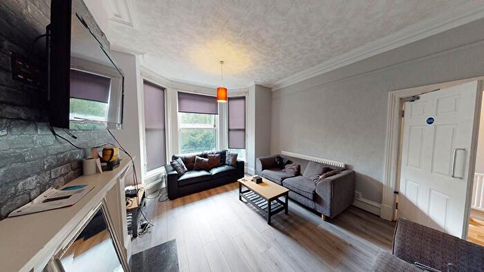 6 Bedroom House To Rent In Saint Michael's Road, Leeds, LS6