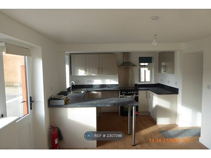 3 Bedroom Flat To Rent In Church Street, Witheridge, Tiverton, EX16