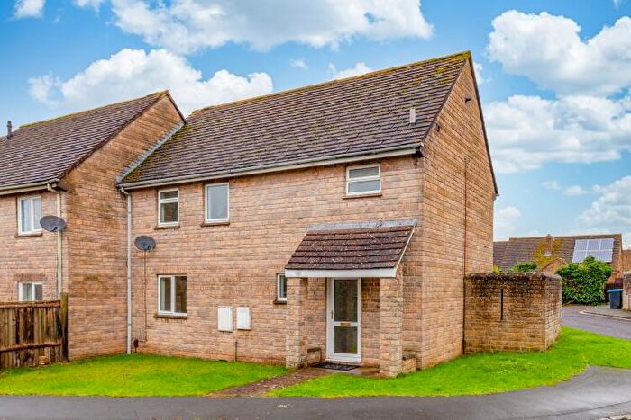 4 Bedroom End Of Terrace House To Rent In Wadards Meadow, Witney, OX28