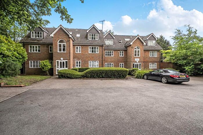 1 Bedroom Flat For Sale In Oak Leaf Court, Ascot, SL5