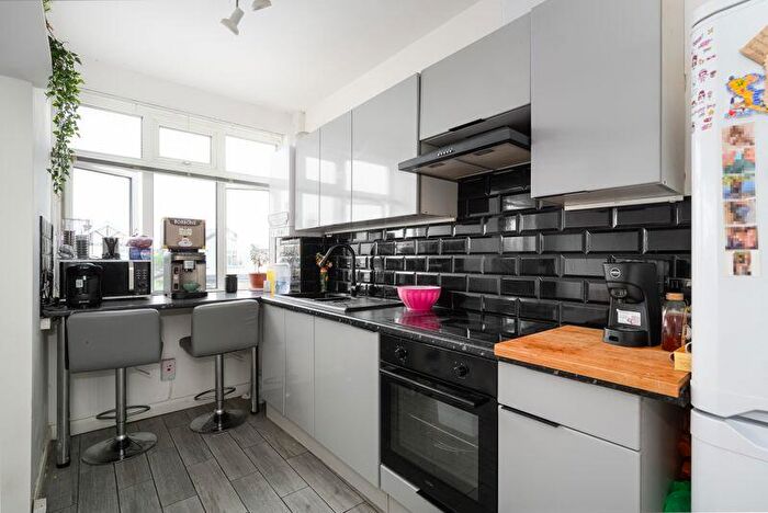 3 Bedroom Maisonette To Rent In Terrace Road, Walton-On-Thames, KT12