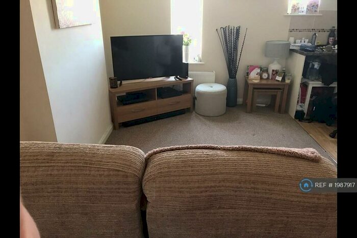 1 Bedroom Flat To Rent In Thurlow Road, Worthing, BN11