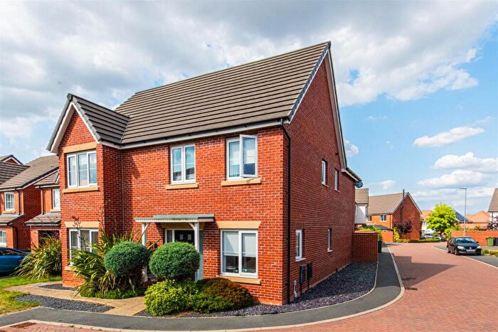 5 Bedroom Detached House For Sale In Cheviot Close, Market Harborough, LE16