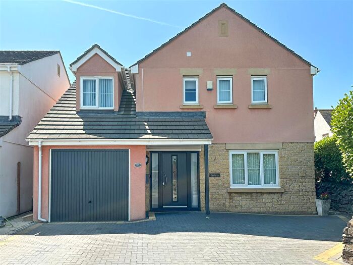4 Bedroom Detached House For Sale In Versatile Modern Family Home, Helston, TR13