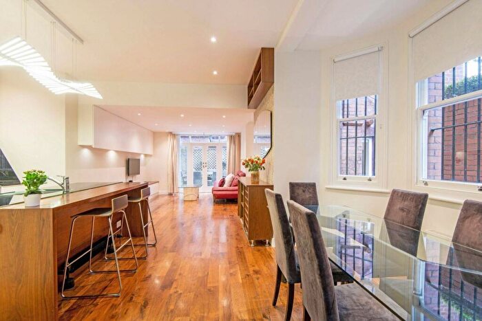 2 Bedroom Apartment For Sale In Eton Avenue, Belsize Park, London, NW3