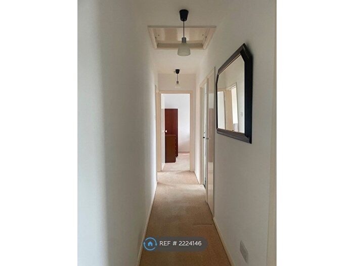 2 Bedroom Flat To Rent In Wallis Road, Ashford, TN24