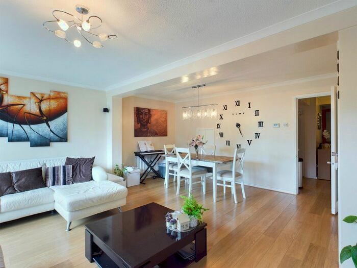 3 Bedroom Terraced House To Rent In Gogmore Farm Close, Chertsey, Surrey KT16