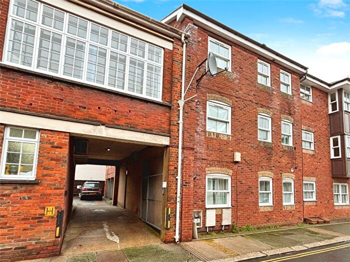 1 Bedroom Apartment For Sale In Crocker Street, Newport, Isle Of Wight, PO30