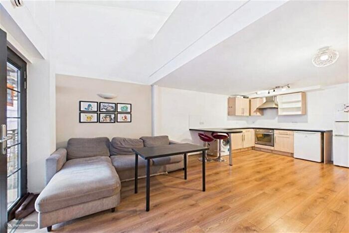1 Bedroom Apartment To Rent In Derby Road, Nottingham, NG7