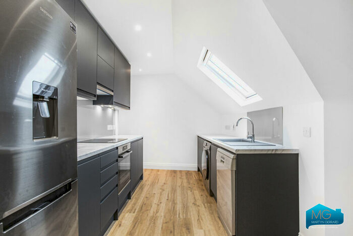 1 Bedroom Apartment To Rent In Tottenham Lane, Crouch End, London, N8