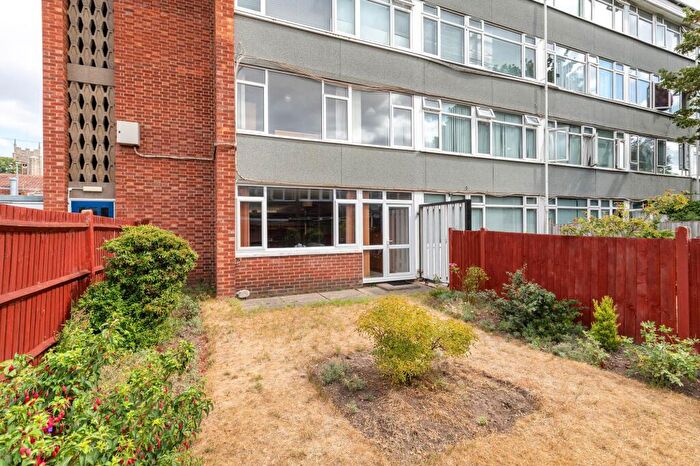 3 Bedroom Maisonette For Sale In Kensington Place, Norwich, NR1